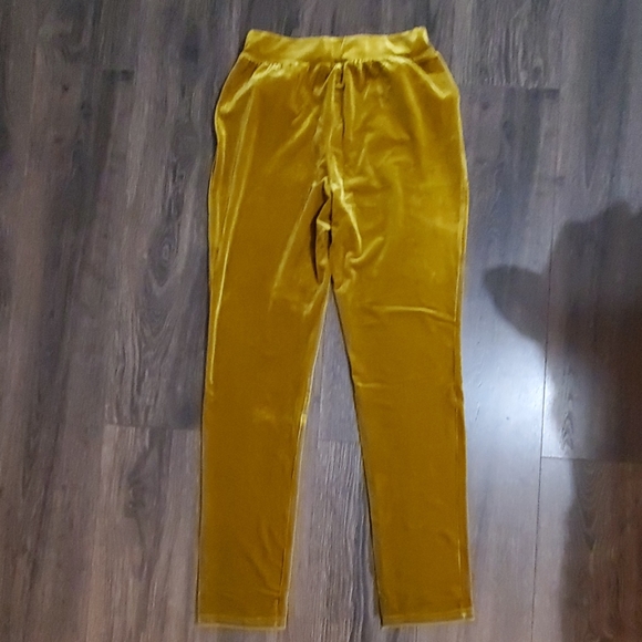 Pants - Picture 2 of 3